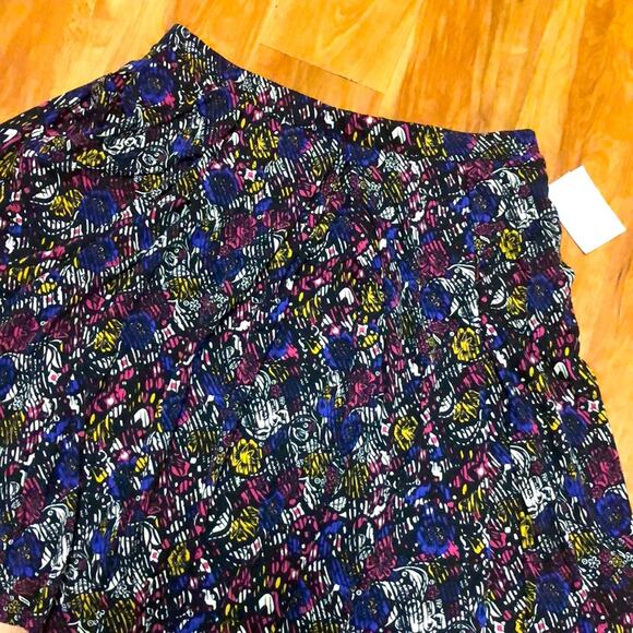 LuLaRoe Madison Floral Skirt Size 2XL - Picture 1 of 4